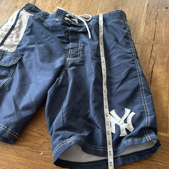 NY Yankee Men's Bathing Swim Trunks Blue Gray Sz L - Picture 5 of 6